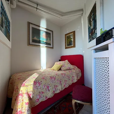 Lakeside Design Casa Manola - Larihome A44 * San Siro (Lombardy)