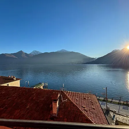 Lakeside Design Casa Manola - Larihome A44 * San Siro (Lombardy)